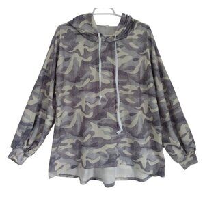 Men's camouflage drawstring hoodie, cotton and polyester, size M, NWOT.